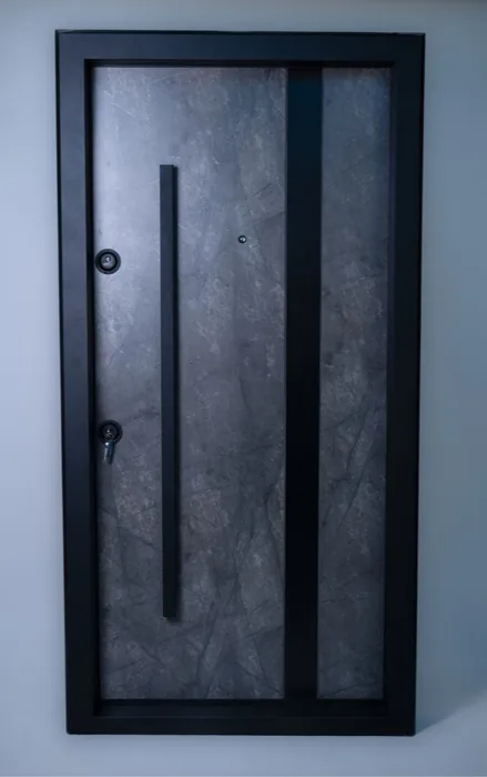 درب لمینوکس LM105